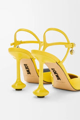 Toy ankle strap pump in lambskin