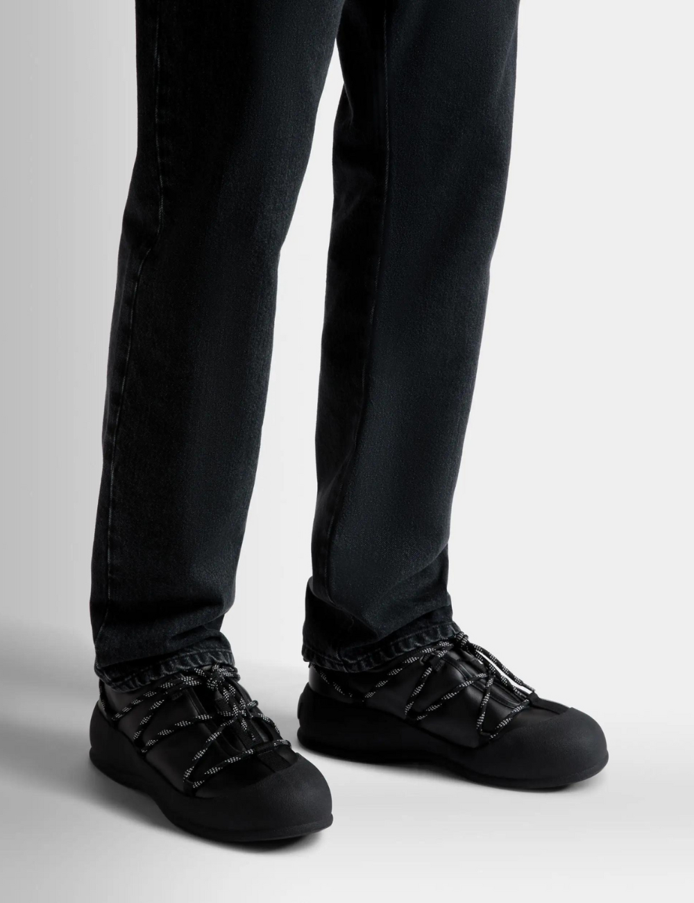 Frei Snow Boots In Black Leather