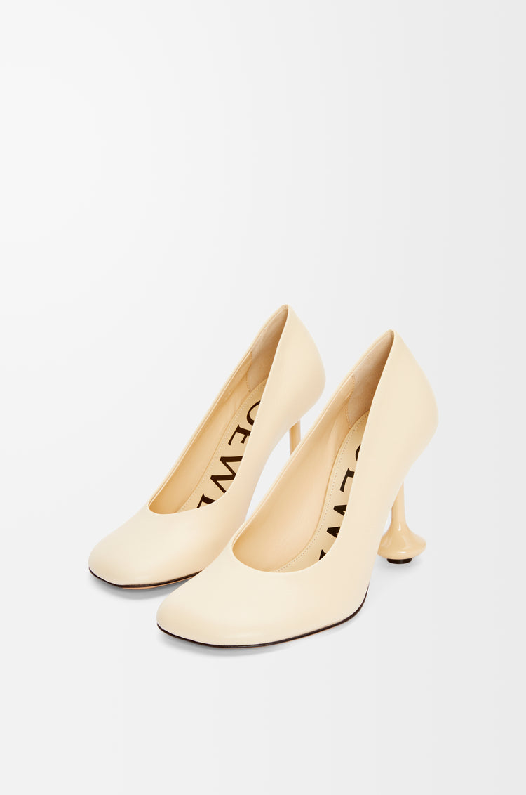 Toy pump in goatskin