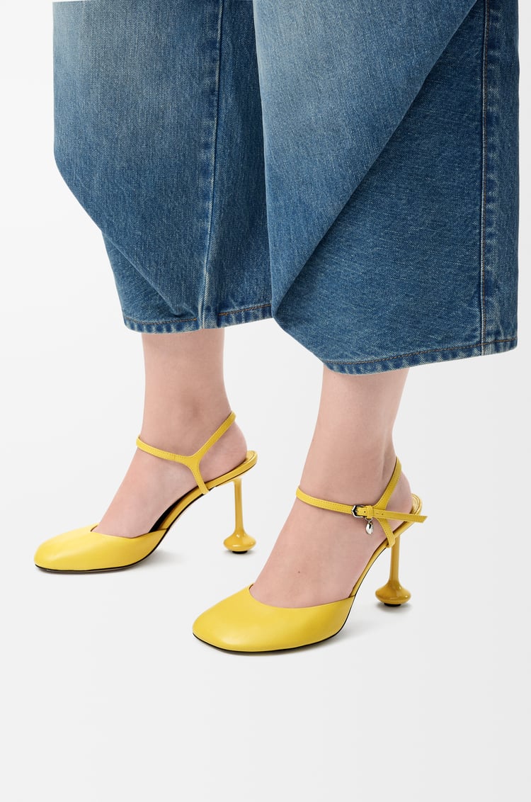 Toy ankle strap pump in lambskin